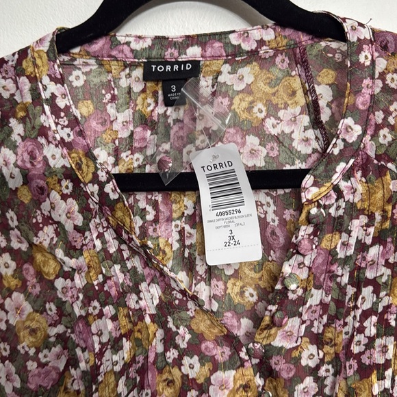 Torrid long sleeve blouse. - Picture 2 of 3